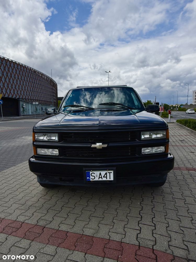 Chevrolet Tahoe - 2