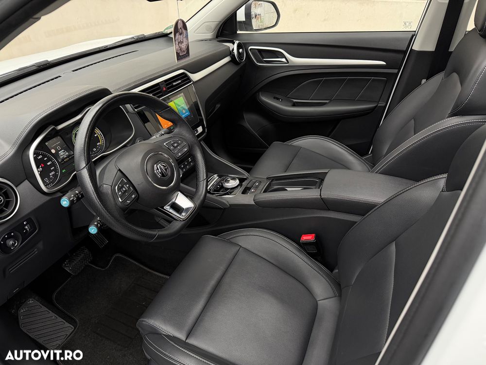 MG ZS EV Luxury - 5