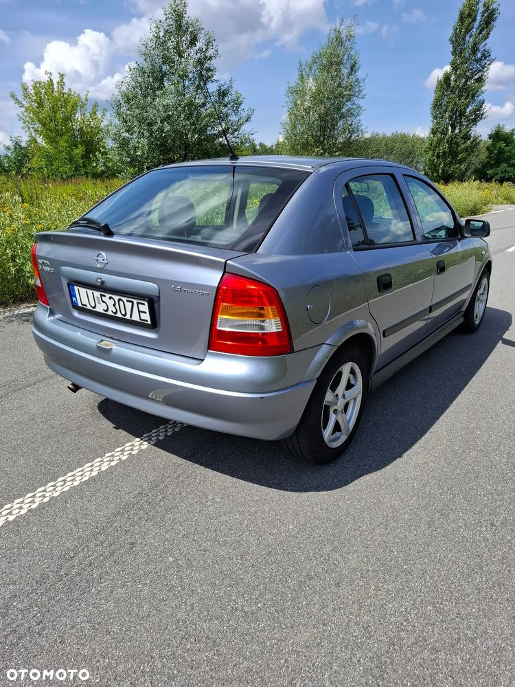Opel Astra 1.4 111 - 13