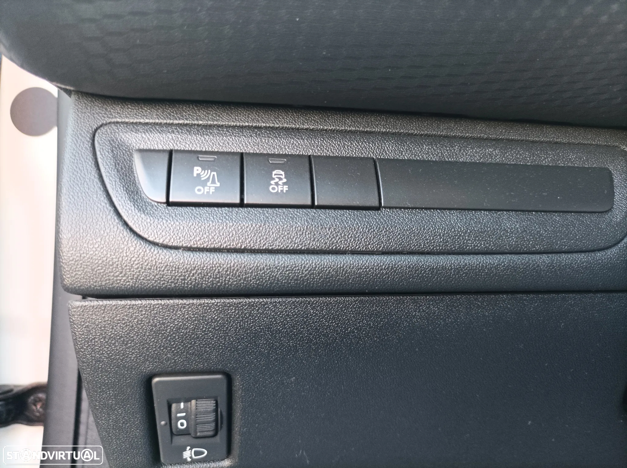Peugeot 208 1.2 PureTech Style - 28