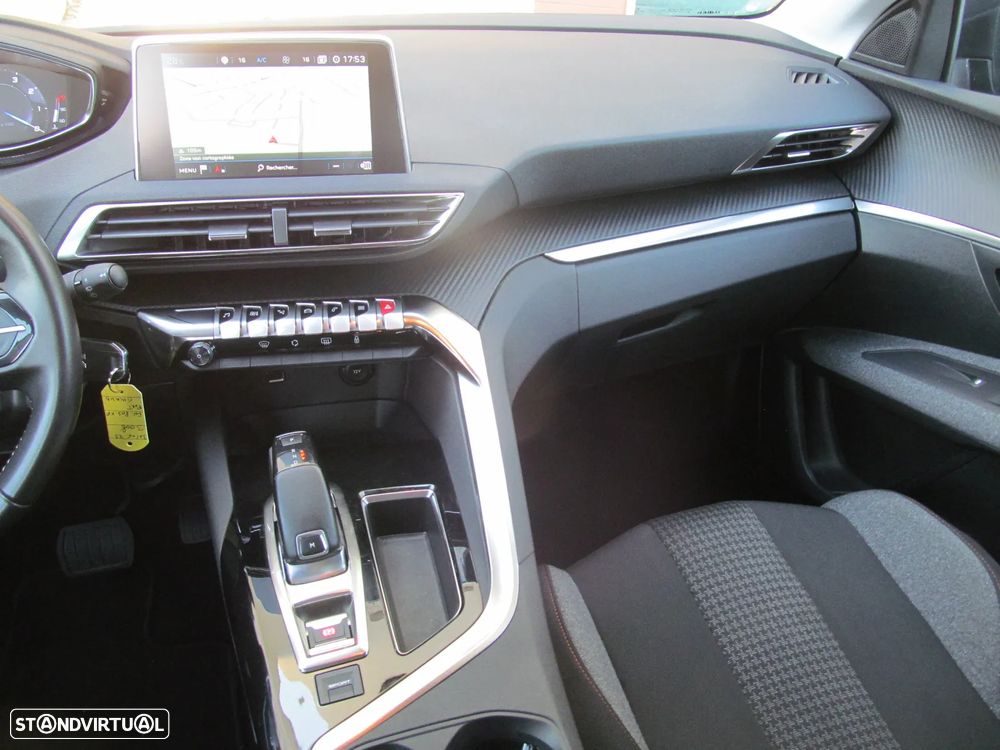 Peugeot 3008 PureTech 130 Stop & Start GPF EAT8 Active Business-Pack - 13