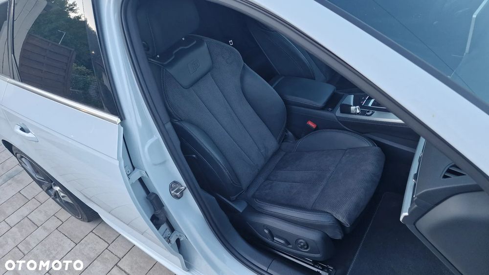 Audi A4 Avant 2.0 TDI DPF clean diesel quattro S tronic S line Sportpaket - 16