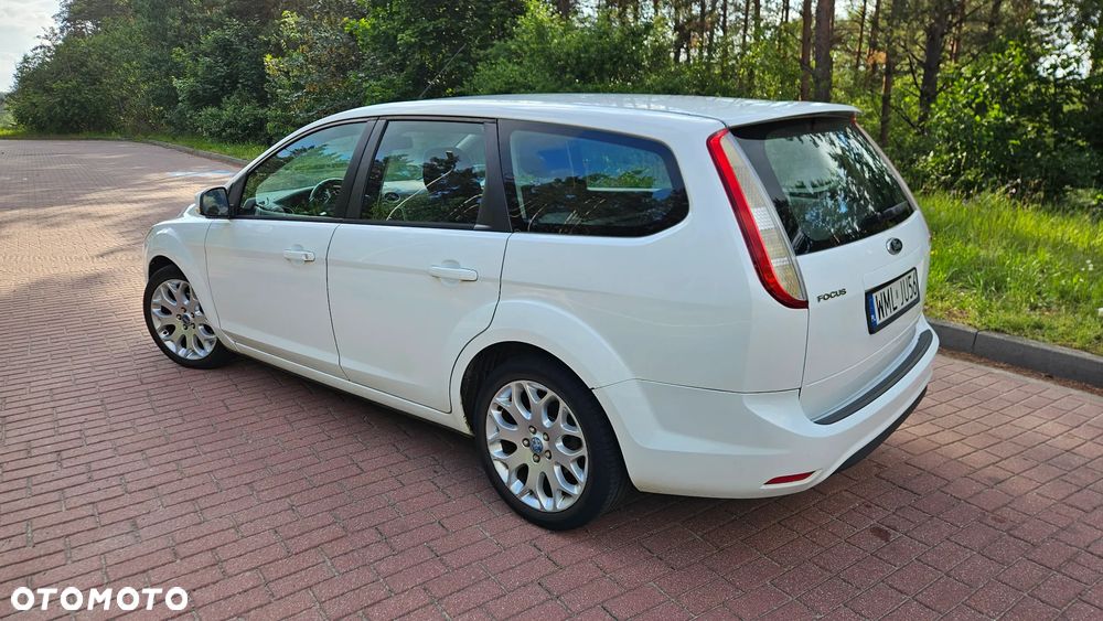 Ford Focus 1.6 TDCi DPF Titanium - 6