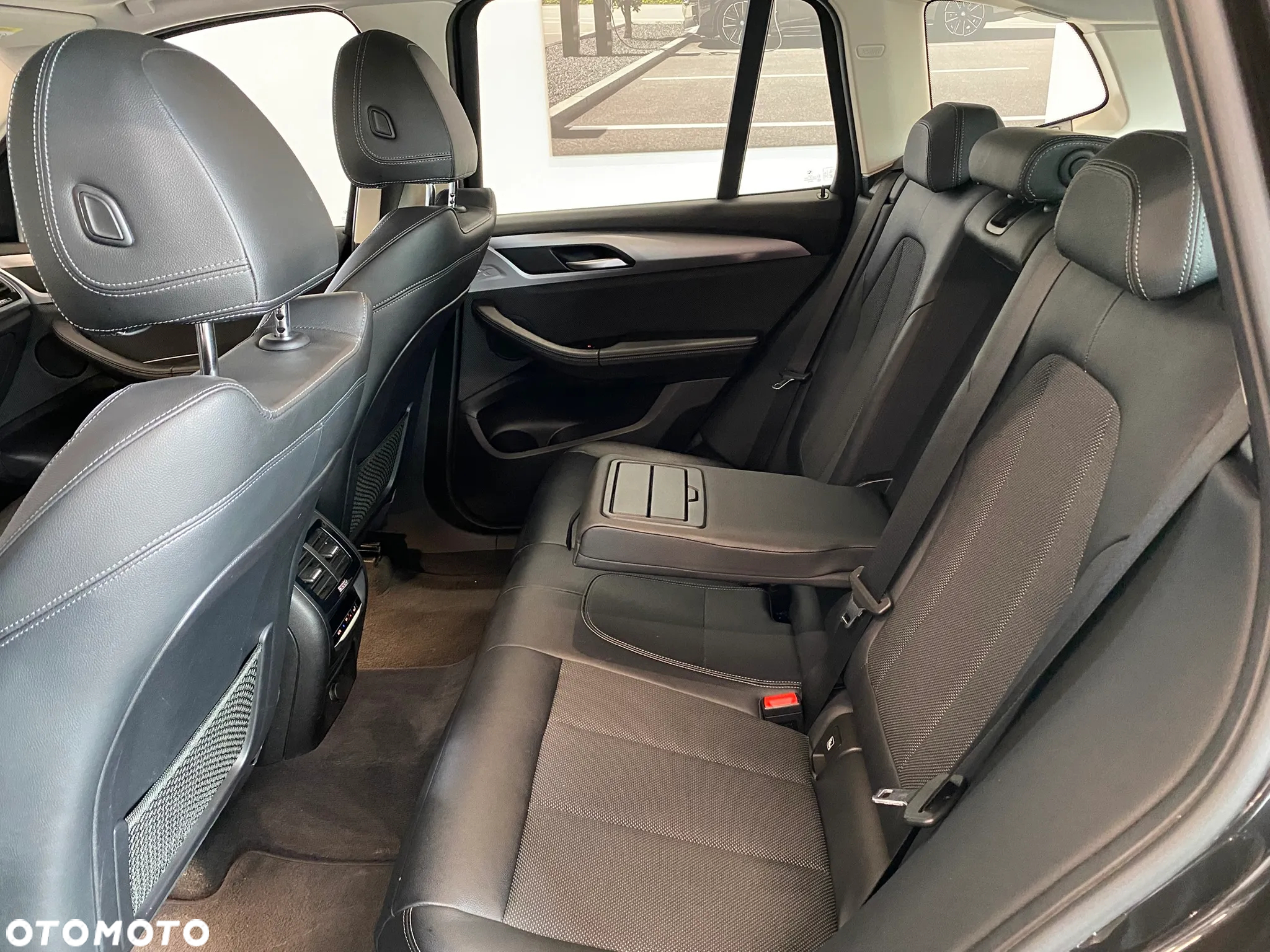 BMW X3 xDrive20d Advantage - 8
