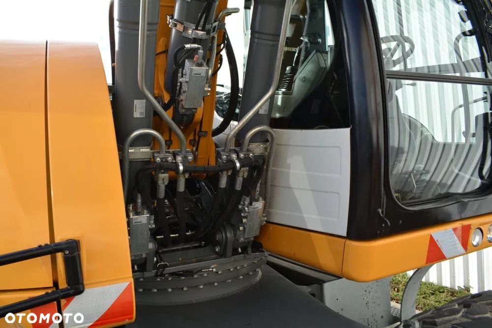 Liebherr A 918 Compact - 18