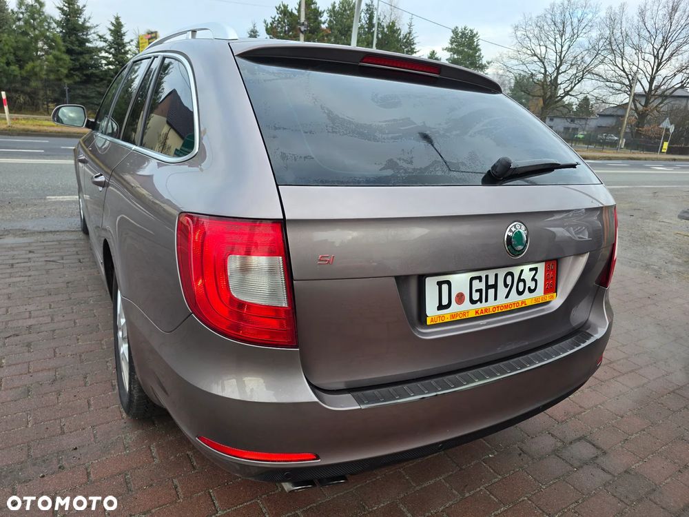 Skoda Superb 2.0 TSI DSG Exclusive - 6