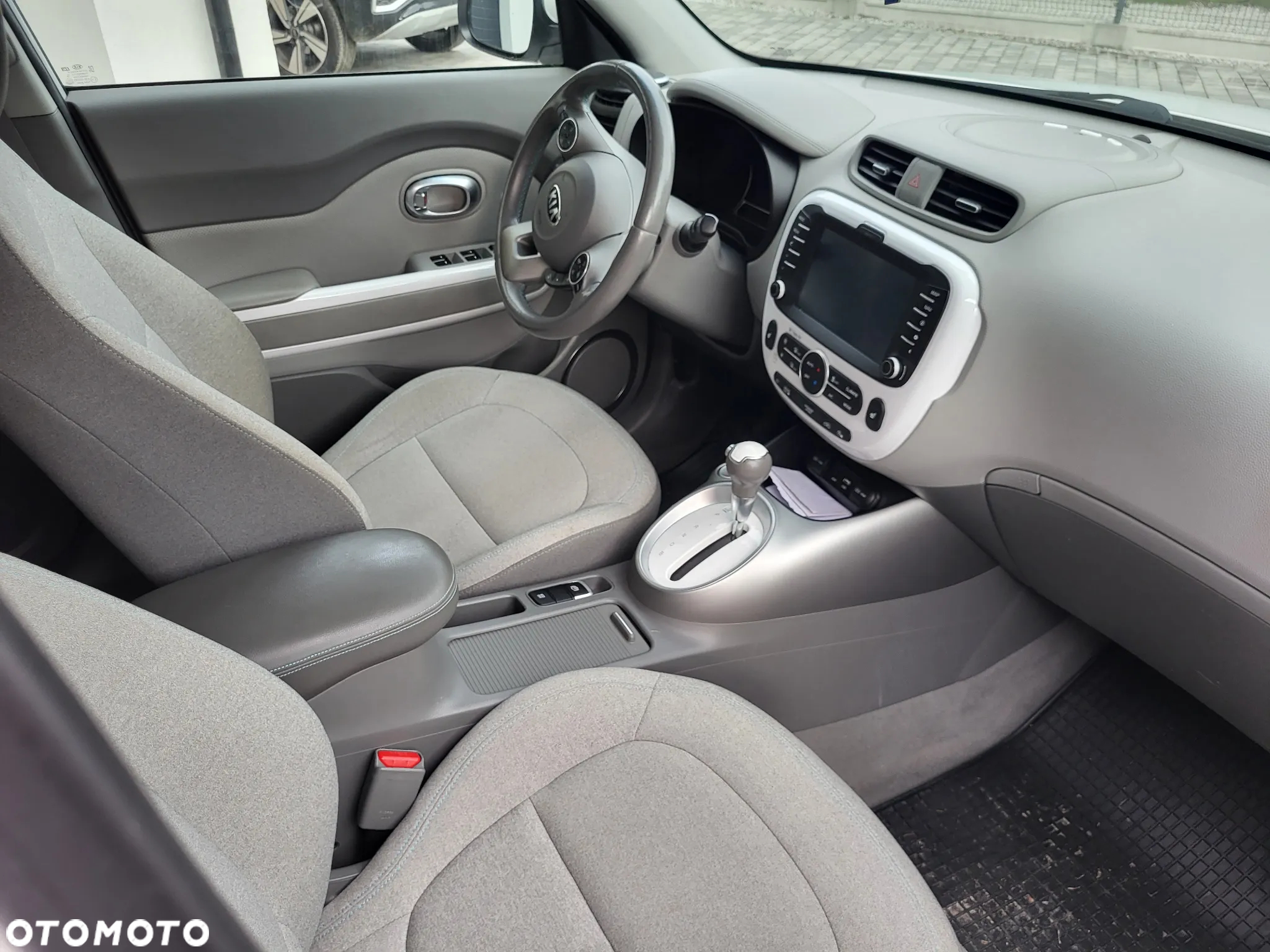 Kia Soul EV - 11