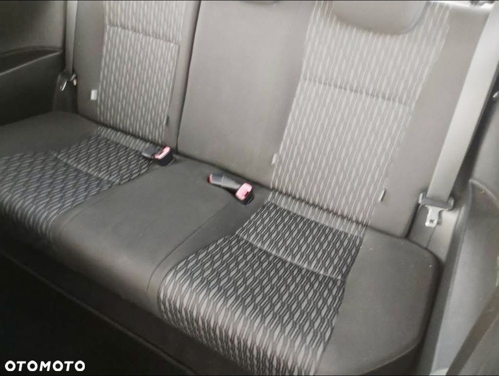 Toyota Yaris 1.33 Active - 10