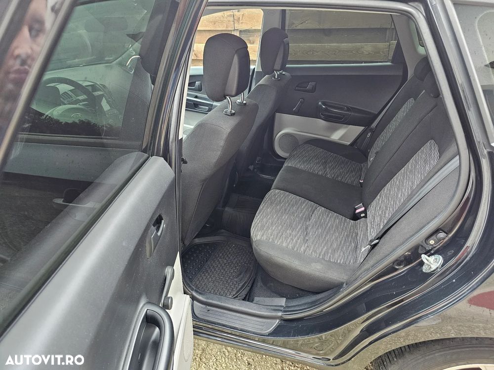 Kia Ceed - 7