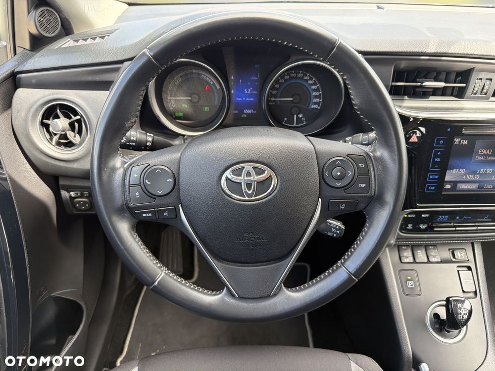 Toyota Auris - 12