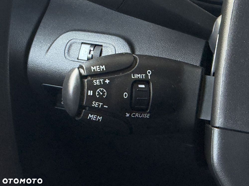 Toyota Proace City Verso 1.5 D-4D Business - 32