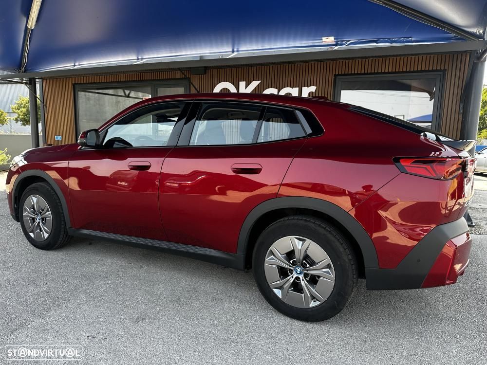 BMW iX2 eDrive20 - 12