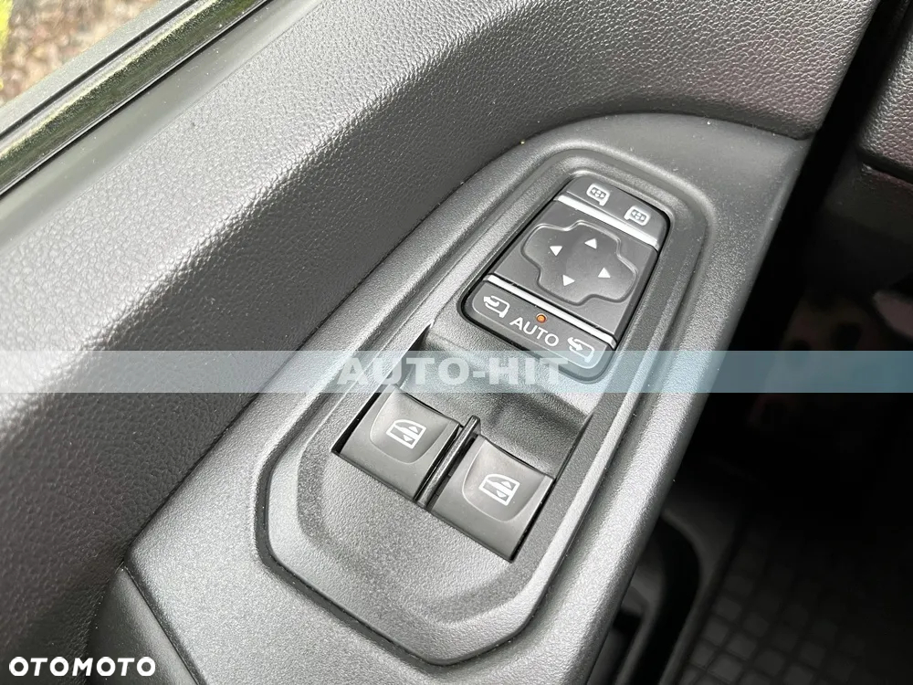 Renault Trafic - 23