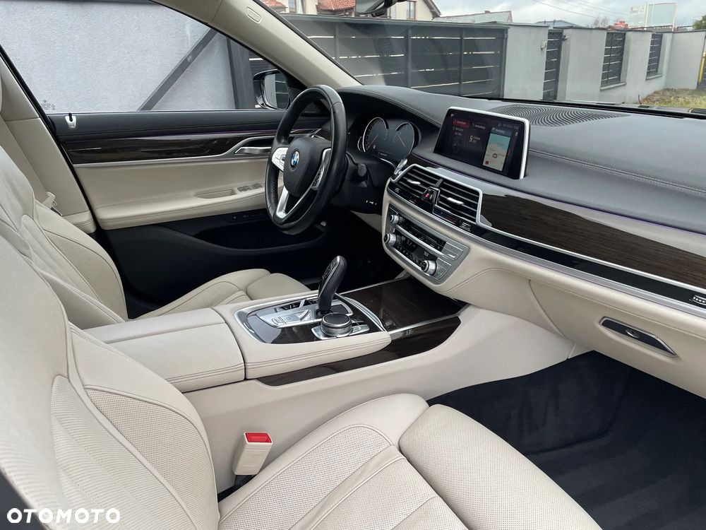 BMW Seria 7 730d xDrive - 12