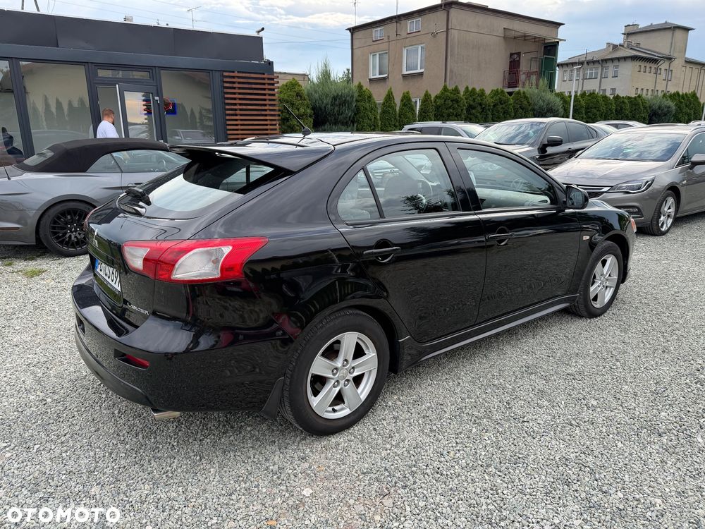 Mitsubishi Lancer 1.8 Intense - 21