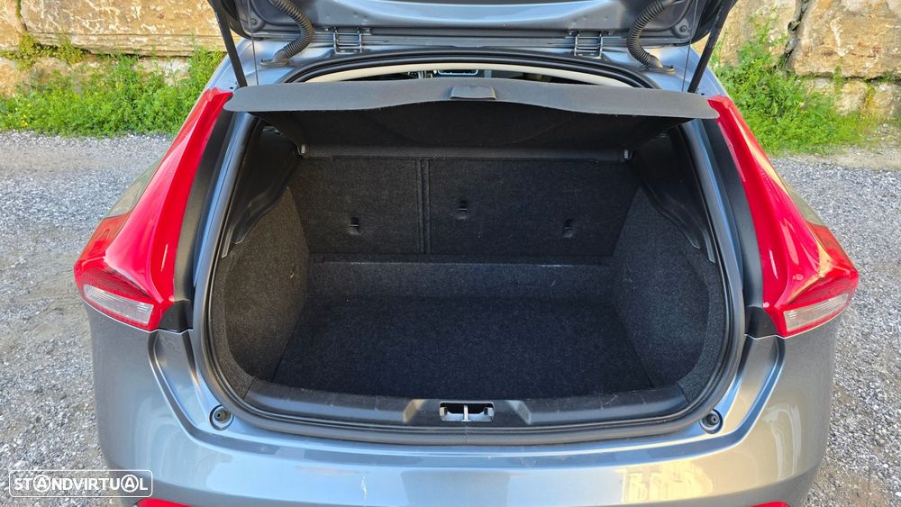 Volvo V40 1.6 D2 Momentum Powershift Eco - 45