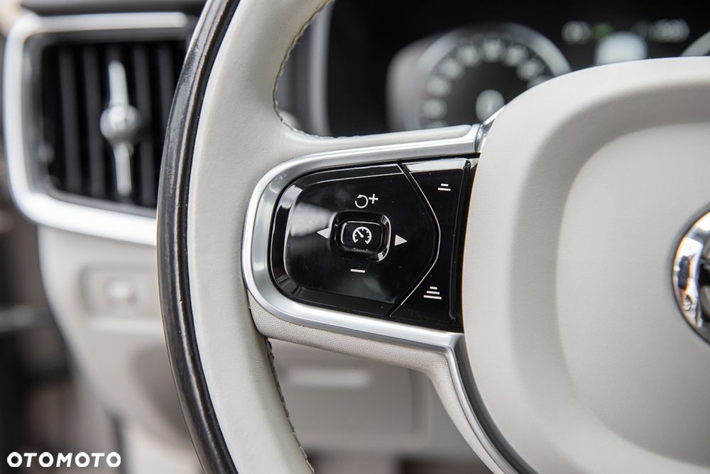 Volvo S90 D5 AWD Momentum - 20