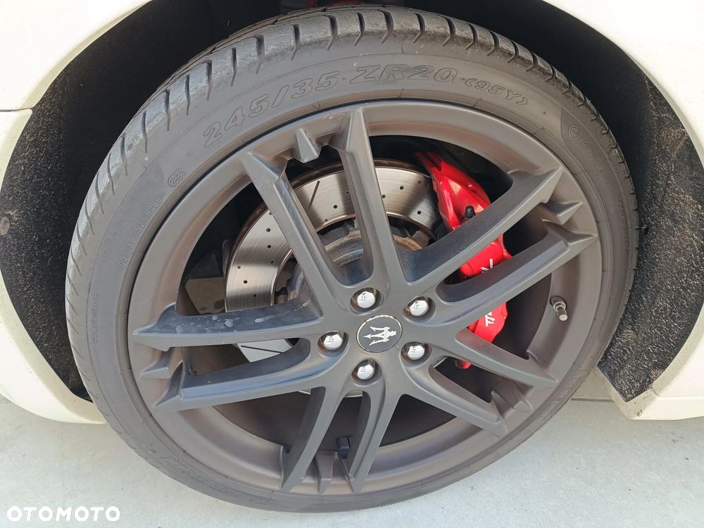 Maserati GranTurismo S Automatik - 9