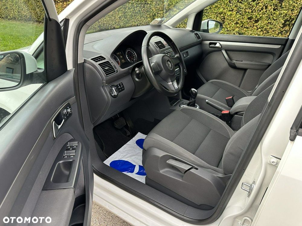 Volkswagen Touran 1.6 TDI DPF Trendline DSG - 8