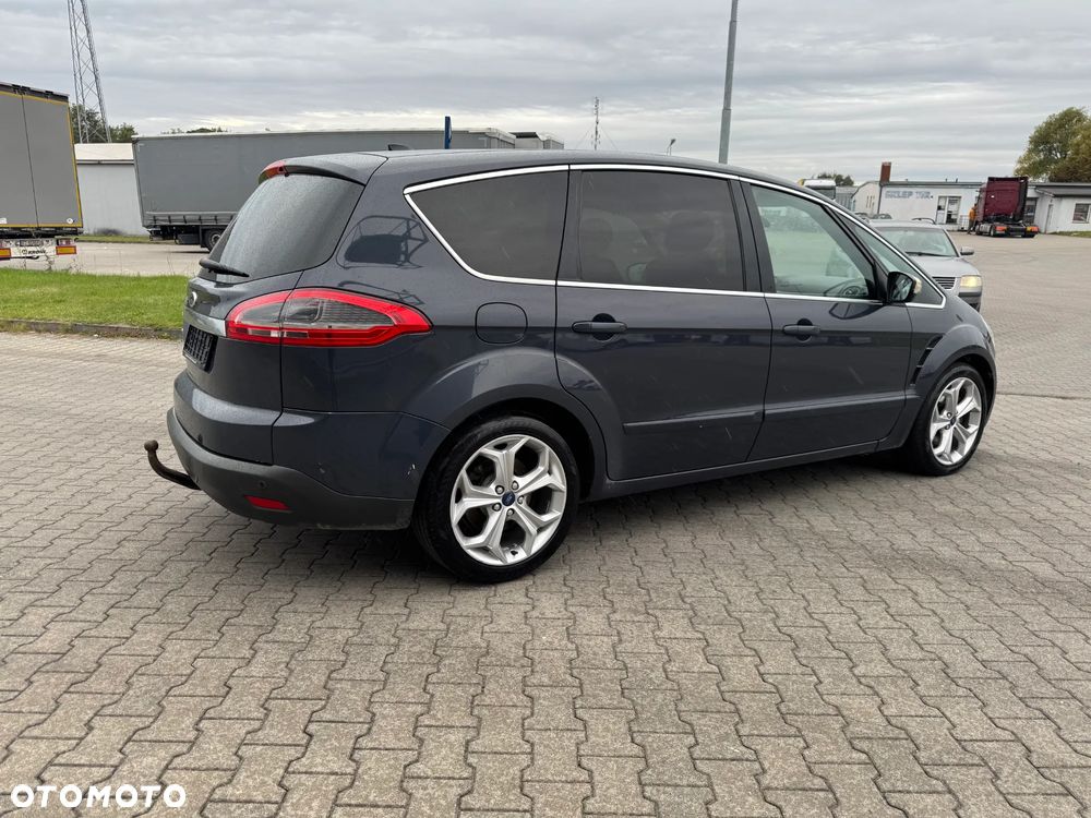 Ford S-Max - 10