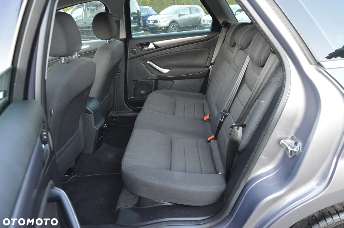 Ford Mondeo 2.0 TDCi Titanium - 25