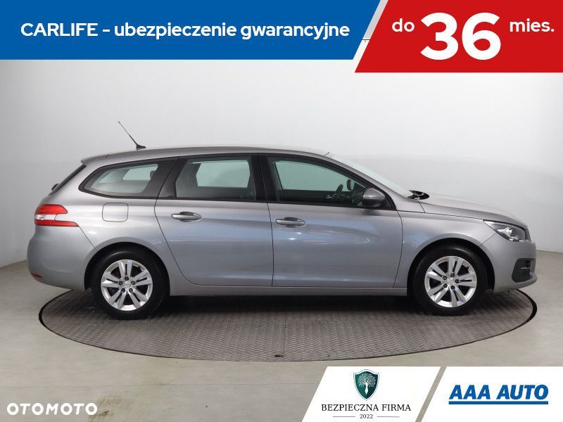 Peugeot 308 - 8
