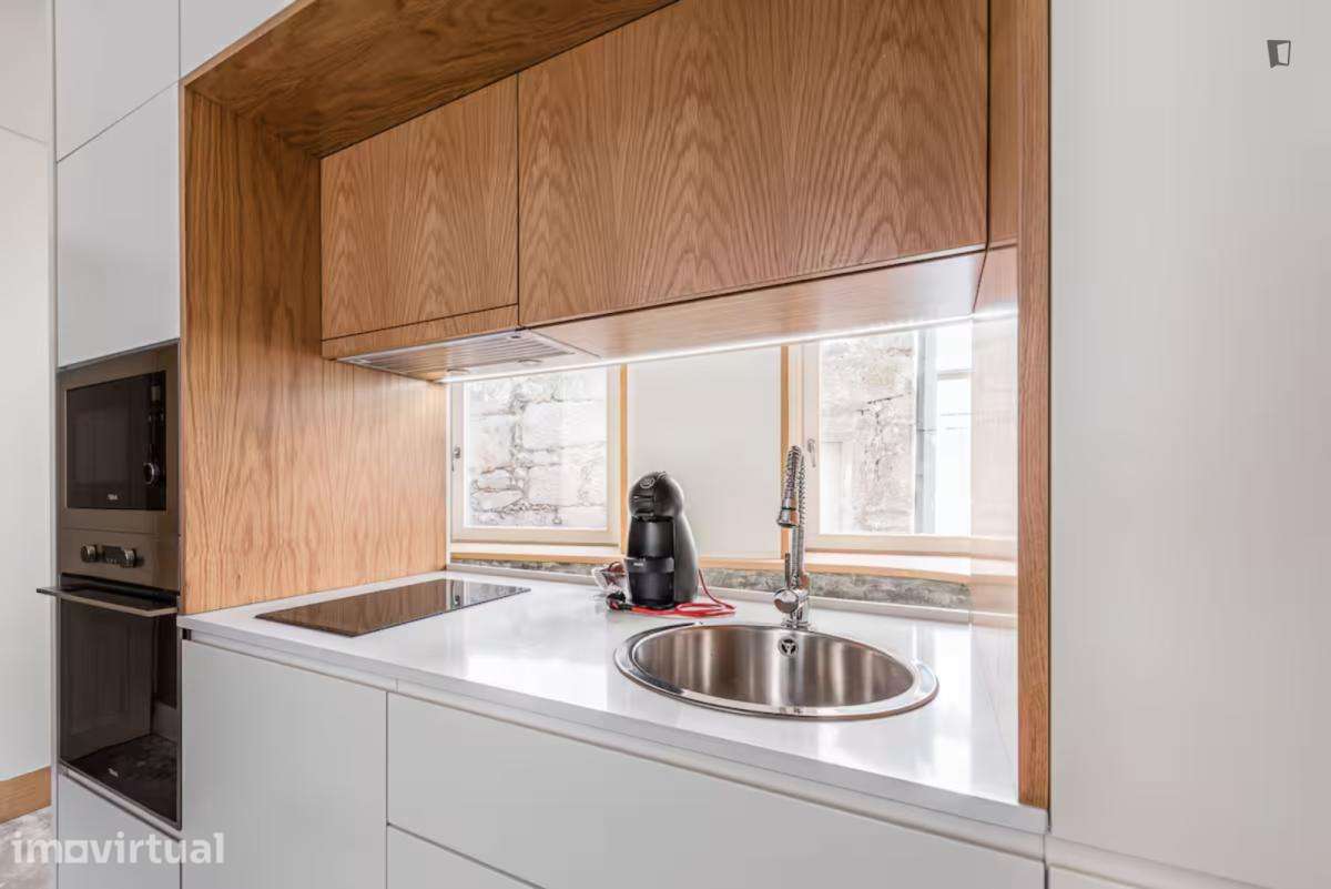 Apartamento com 1 quartos - localizado em Porto - Grande imagem: 5/12