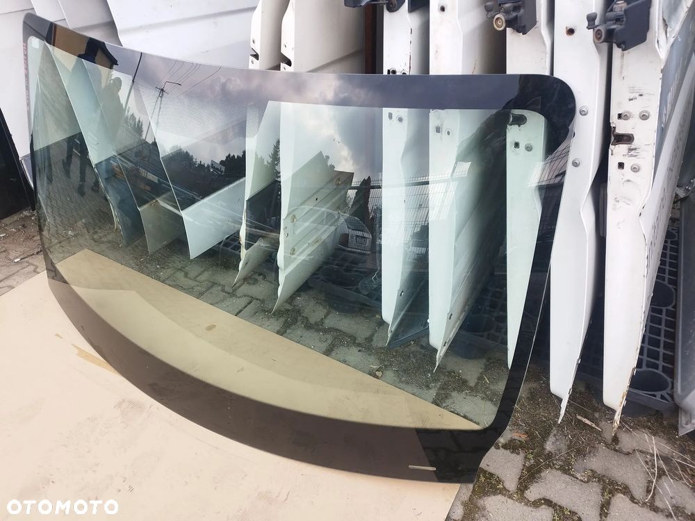 Szyba przednia czołowa Master III Movano B NV400 10r- - 2
