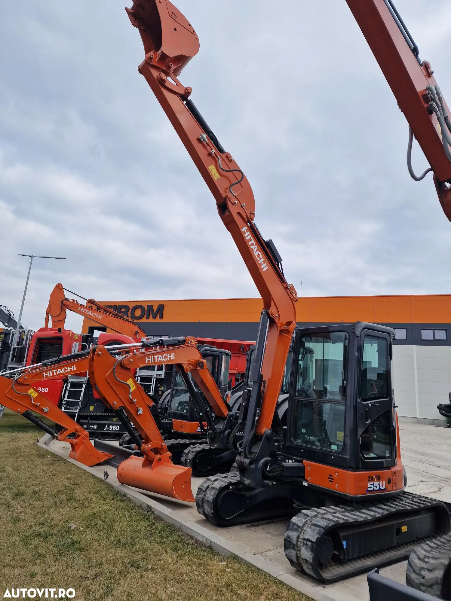 Hitachi ZX55U-6, 5,5tone, 2023, 551h, cupa ingusta, cupa taluz noua, Inst picon, Aer conditionat, posibilitate leasing, EX DEMO-stare CA NOU, PROMOTIE 49.900 EUR+tva - 25