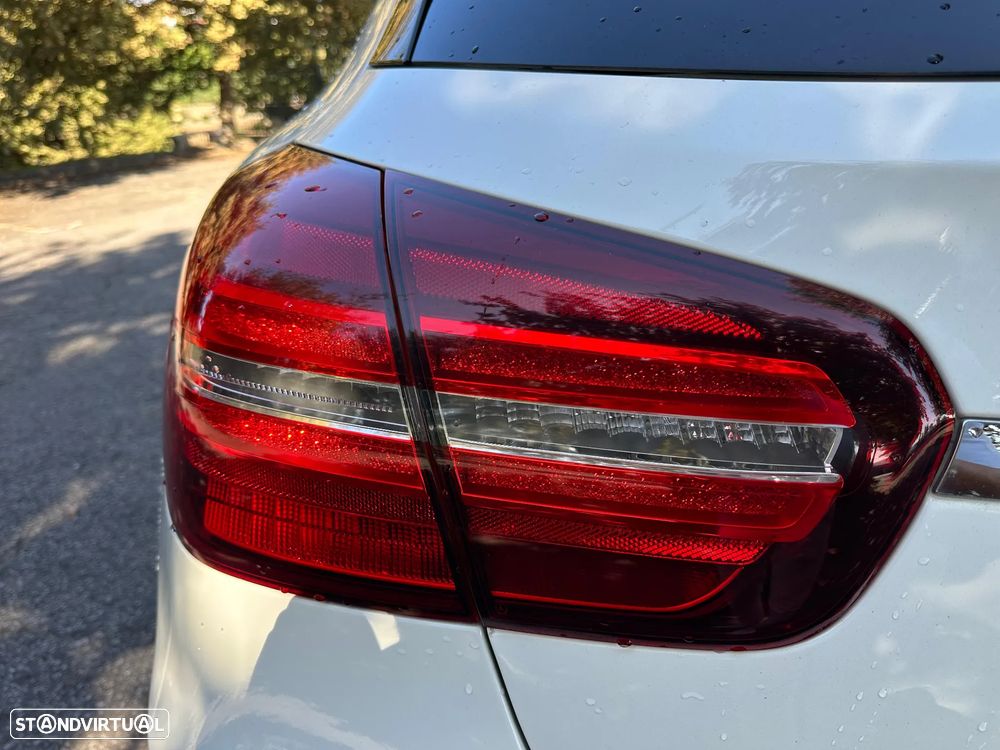 Mercedes-Benz GLA 180 - 29