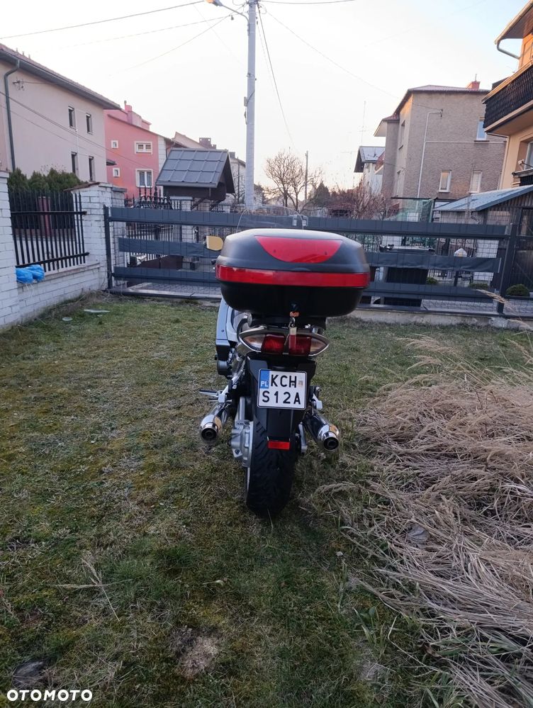 Yamaha FJR - 4
