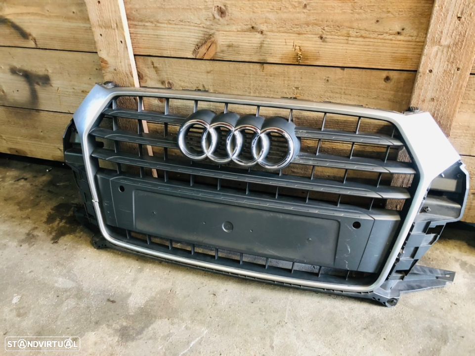 Grelha Audi Q3 F3 8U/8UB (2016-2019) - 1