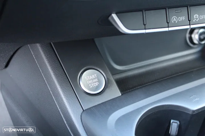 Audi A4 Avant 2.0 TDI Advance - 32