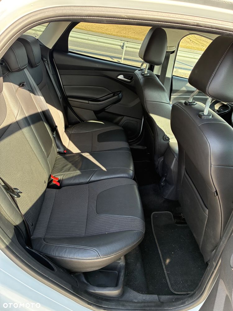 Ford Focus - 10