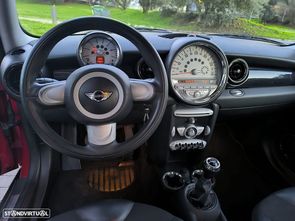 MINI 3 Portas Cooper D - 9