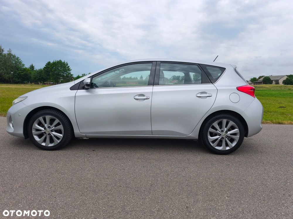Toyota Auris 1.6 Executive - 9