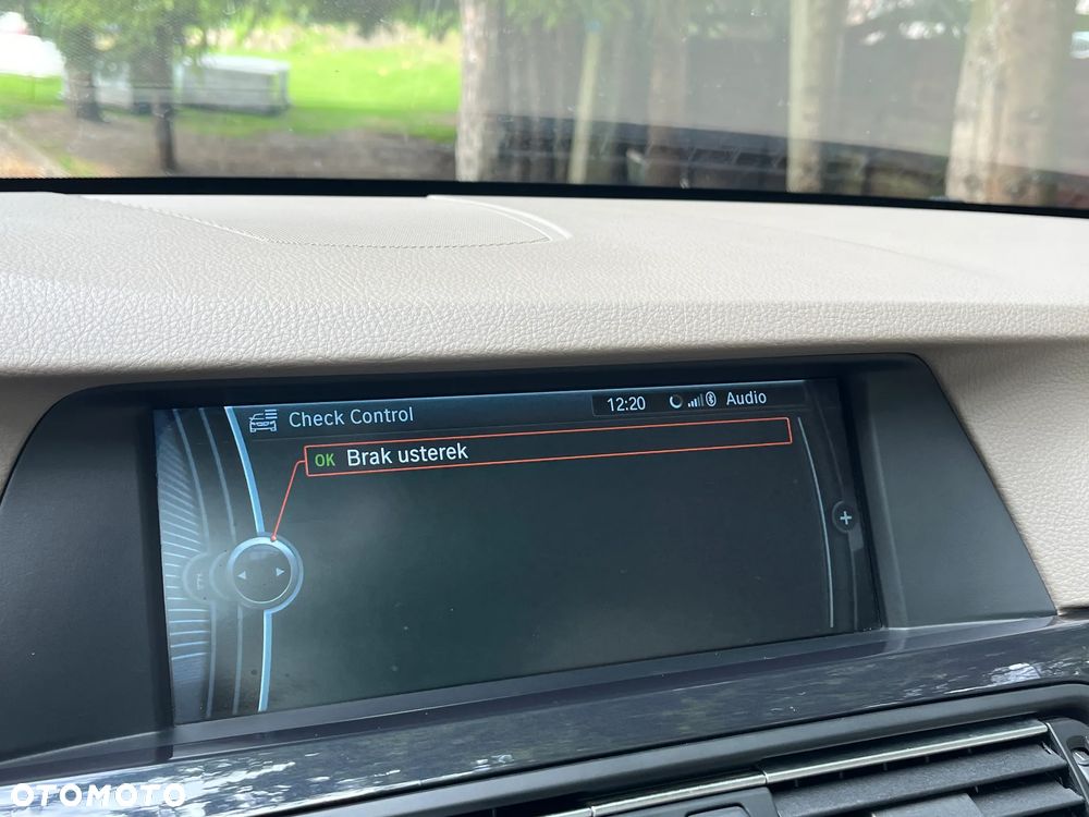 BMW Seria 5 520d - 13