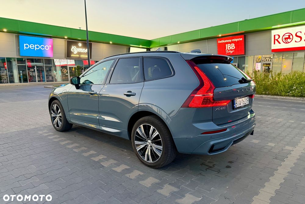 Volvo XC 60 T8 Plug-In Hybrid AWD Ultra Black Edition - 3