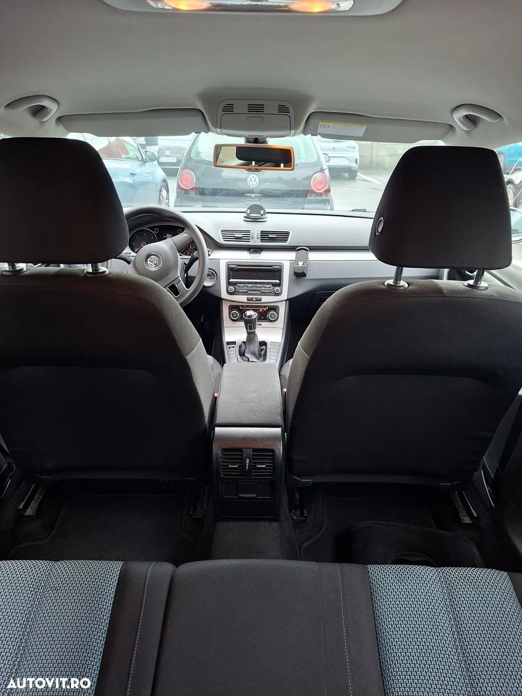 Volkswagen Passat 1.6 TDI BlueMotion Technology Trendline - 14