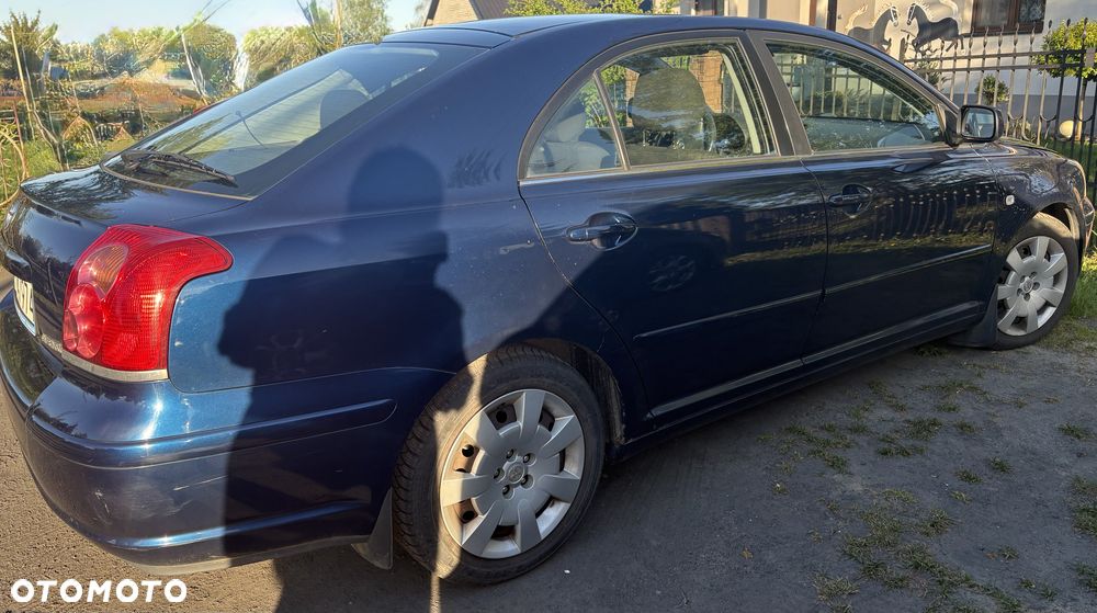 Toyota Avensis - 10