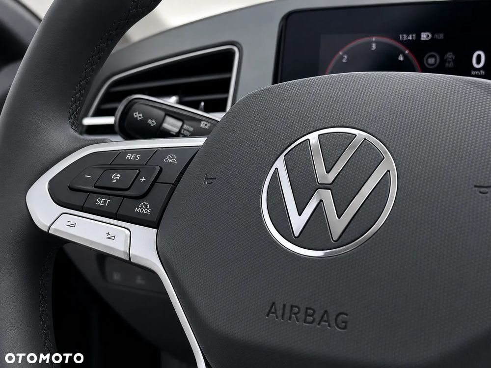 Volkswagen Passat - 17