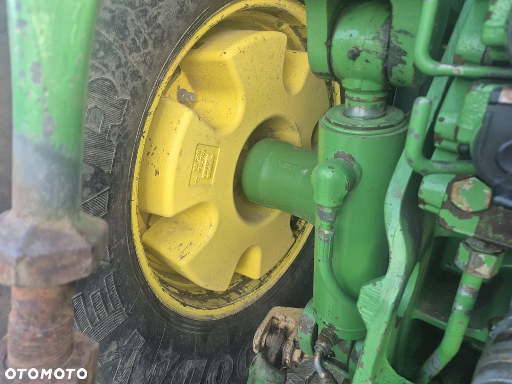 John Deere 8320 - 5