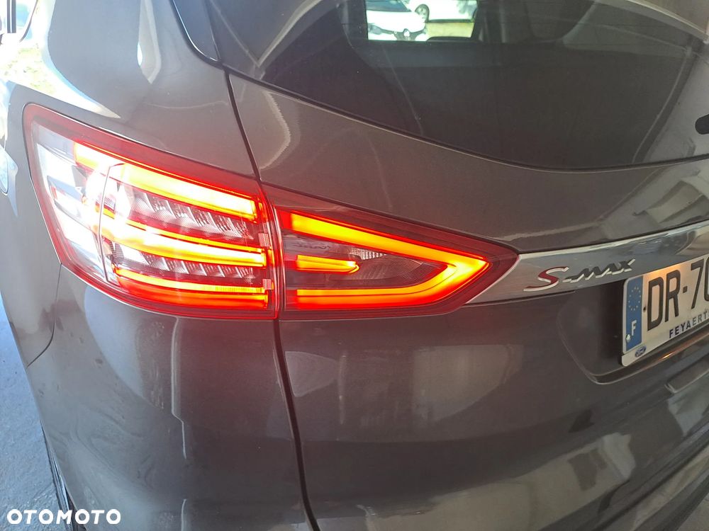 Ford S-Max - 21