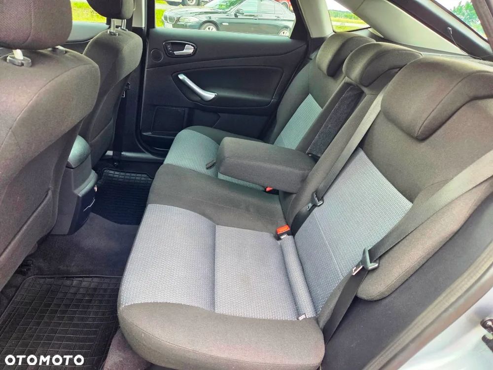 Ford Mondeo 1.8 TDCi Gold X - 24