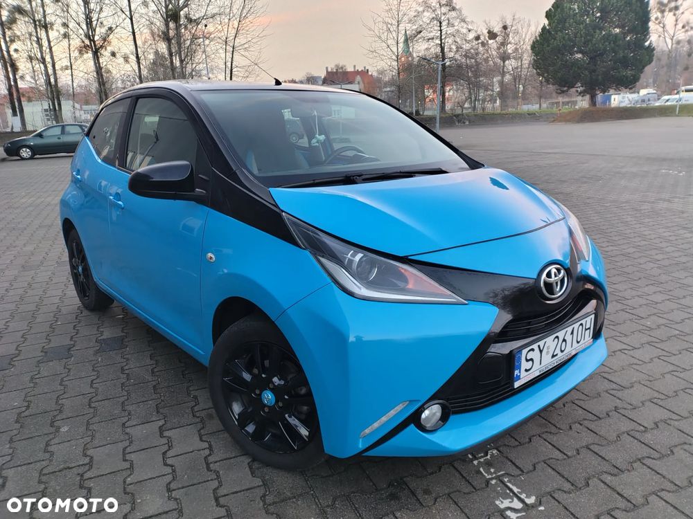 Toyota Aygo x-play touch - 11