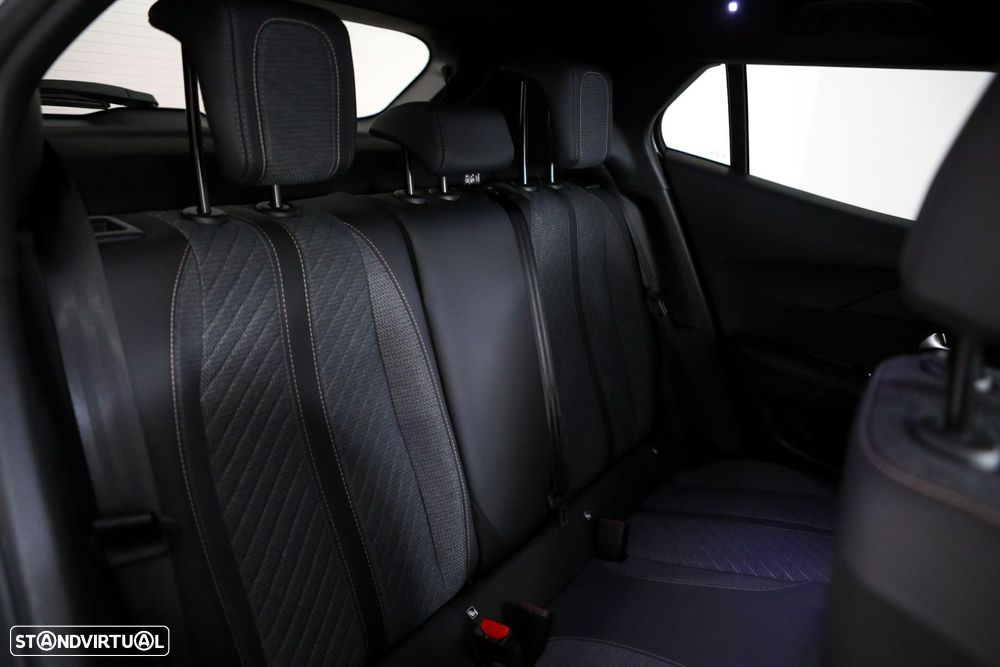 Peugeot 2008 1.2 Hybrid Allure e-DCS6 - 13