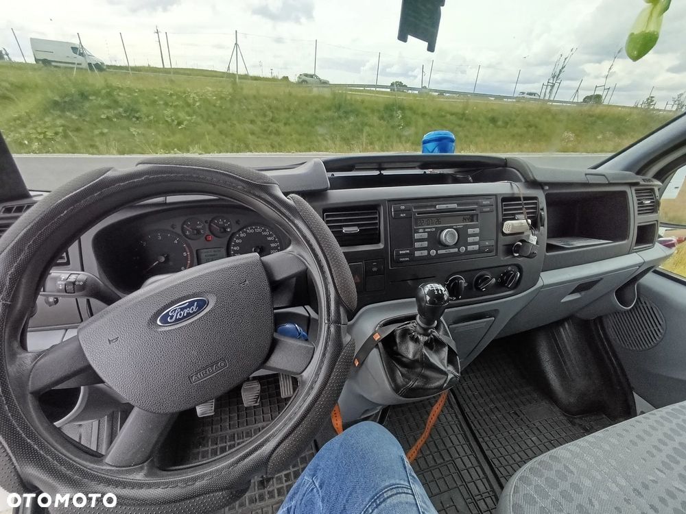 Ford Transit - 10