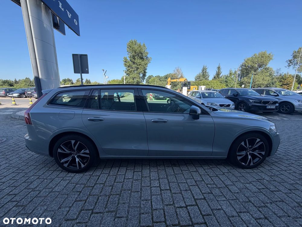 Volvo V60 B4 B Plus Dark - 5