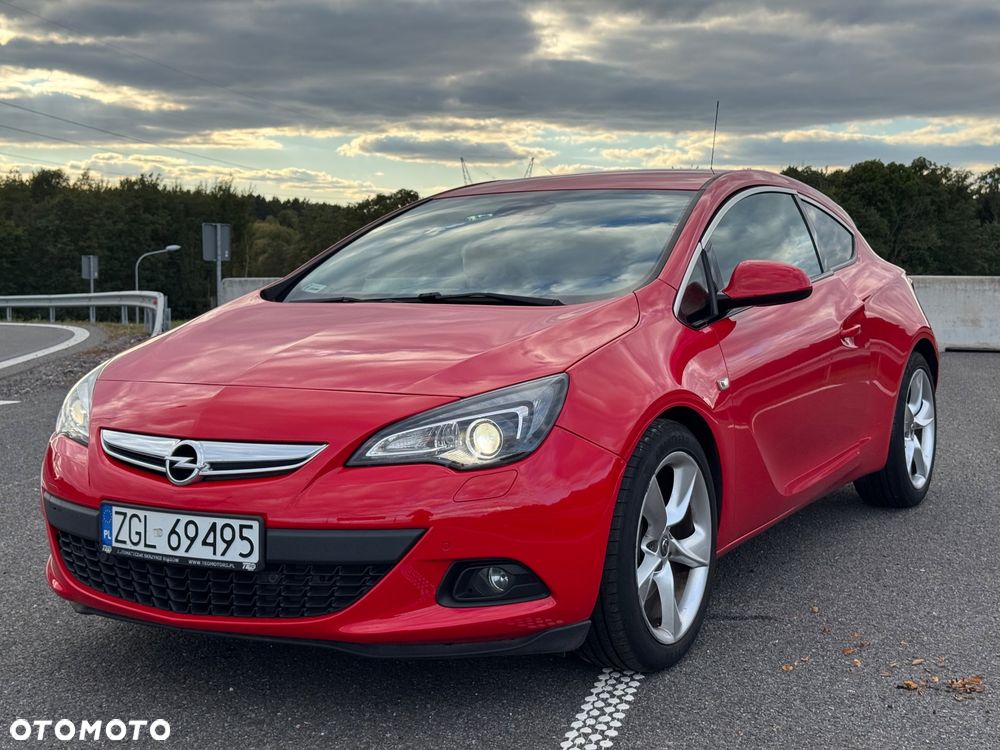 Opel Astra IV GTC 1.4 T Sport - 1