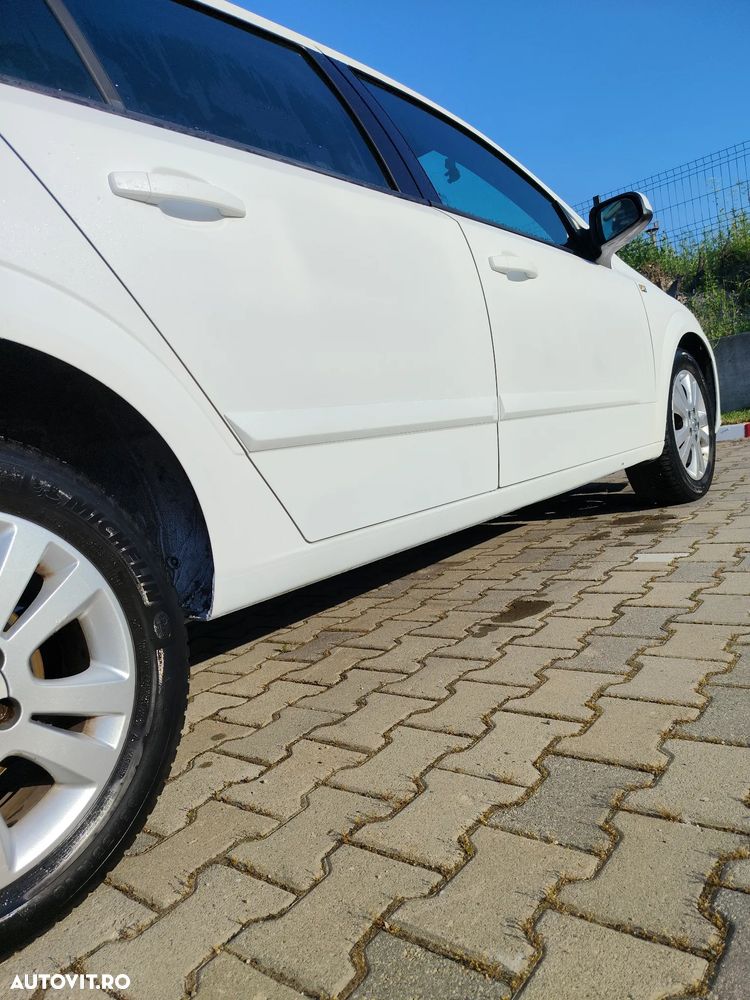 Opel Astra 1.9 CDTI Enjoy - 18